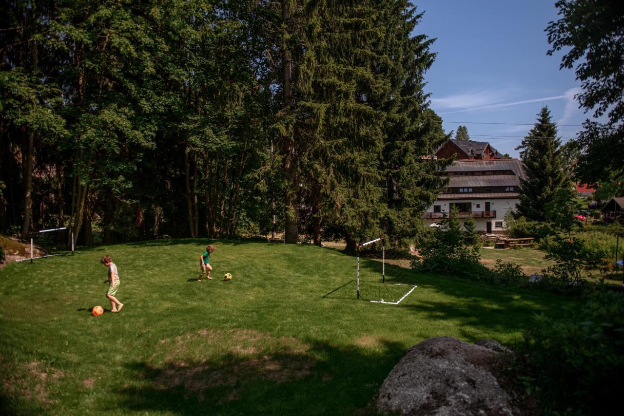Pension Styl Bedřichov エクステリア 写真